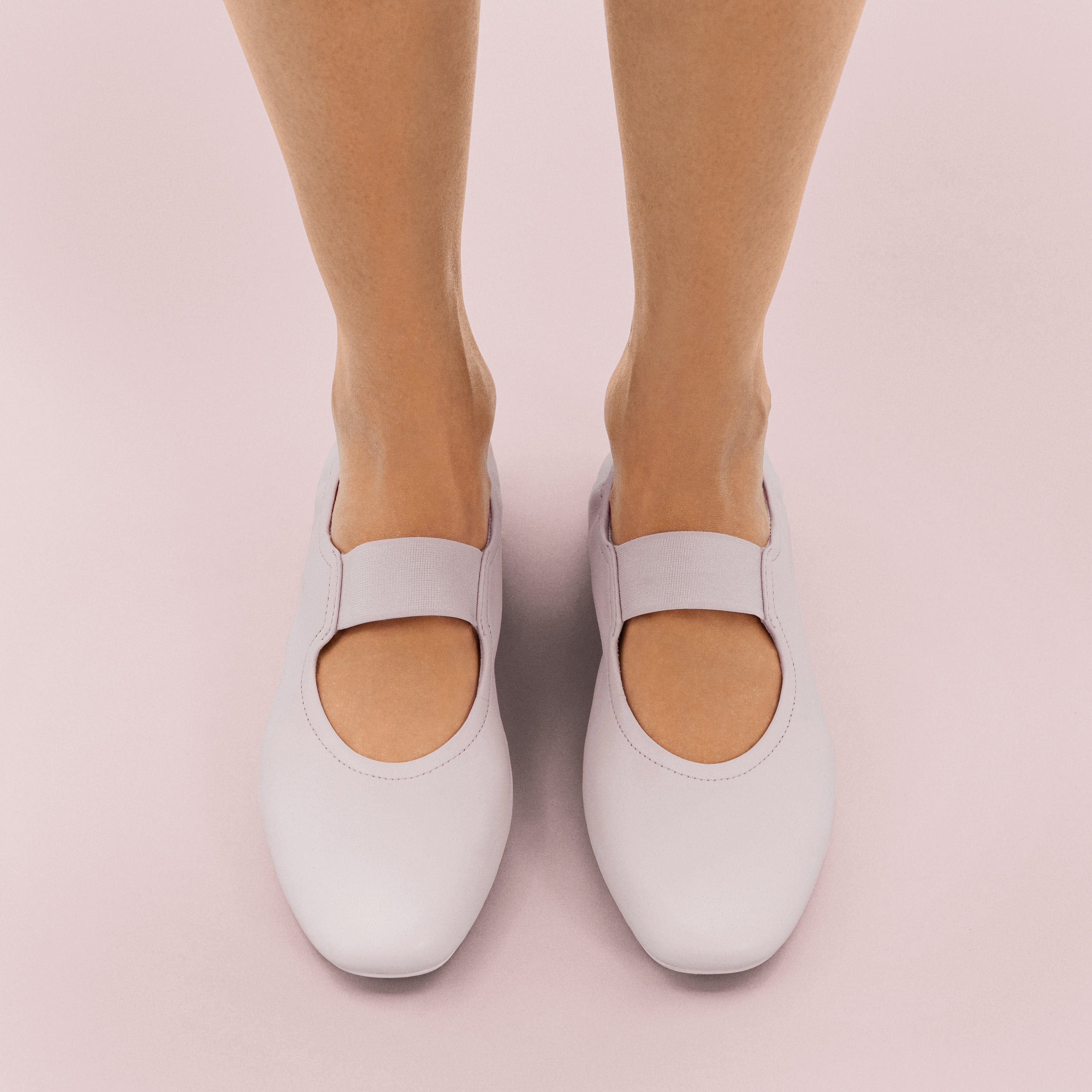Delicato Poise Leather Maryjanes