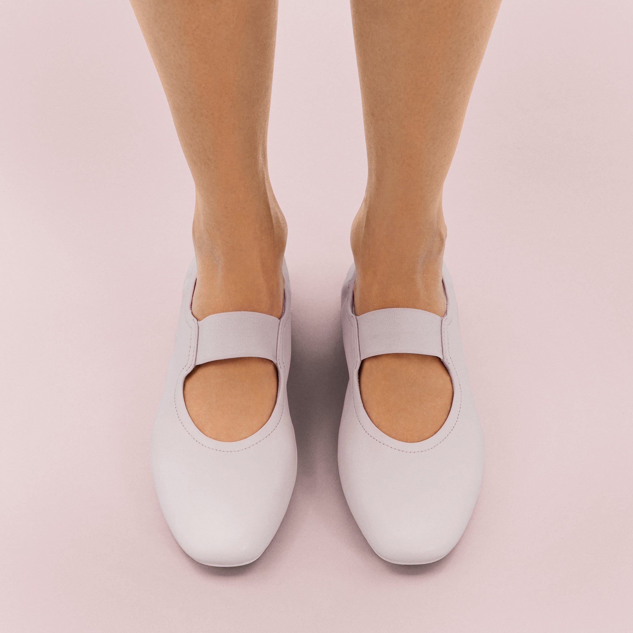 Delicato Poise Leather Maryjanes